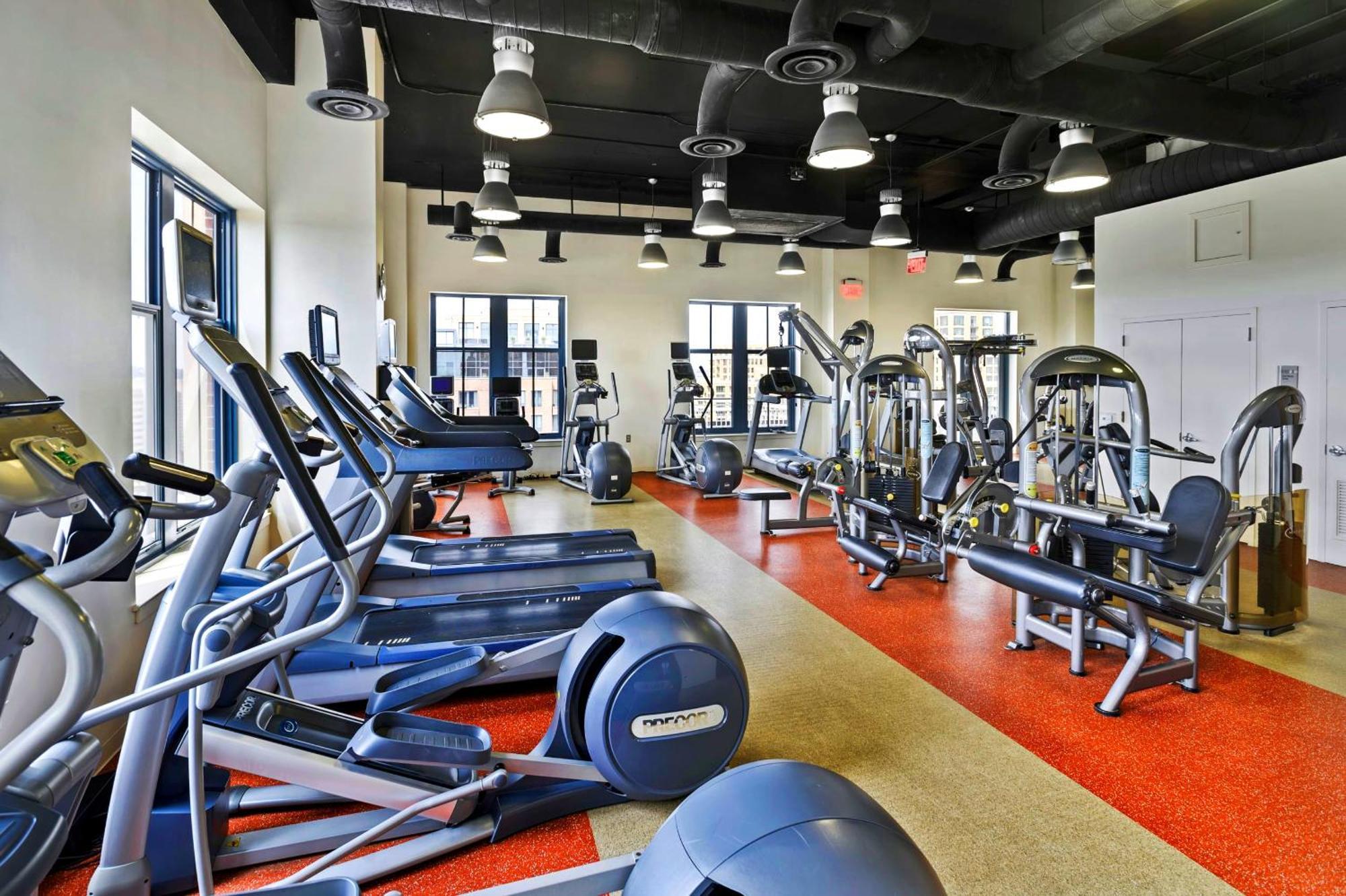 Fantastic 2 Bedroom At Pentagon Appartement *